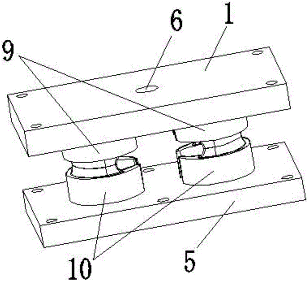 Crescent cavity injection mold