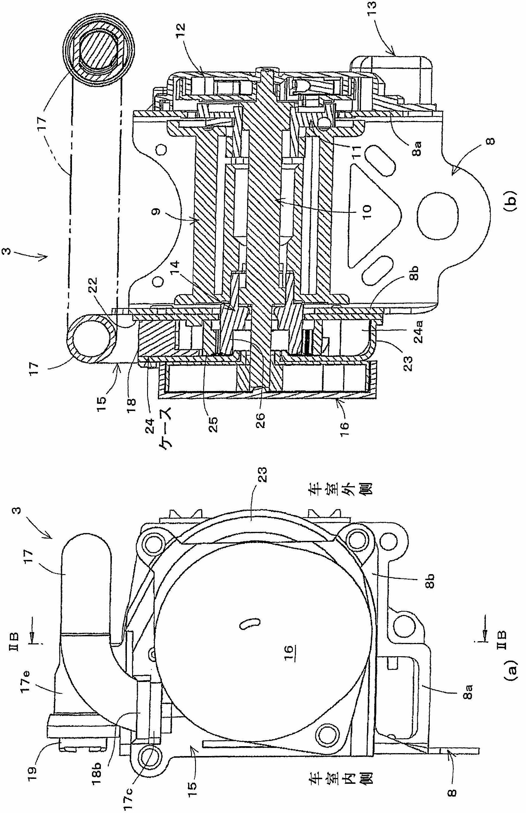 Seat belt retractor and seat belt device provided therewith