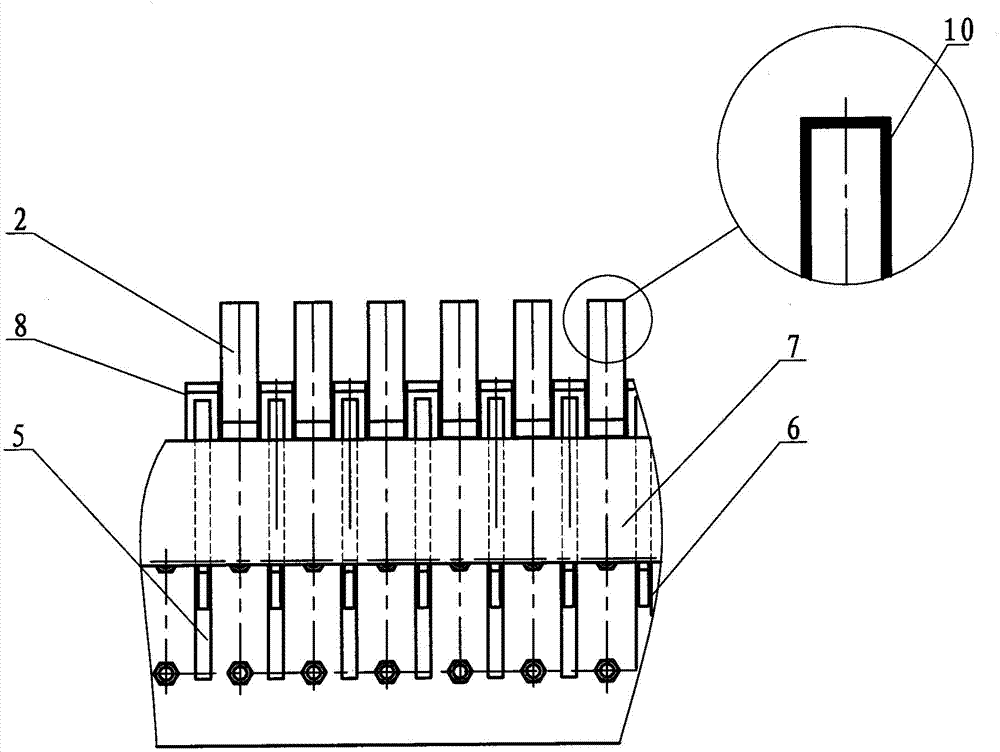 Chopping block type comb-shaped shear crushing device