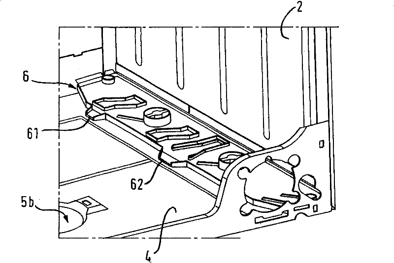 Household appliances with leak collecting devices