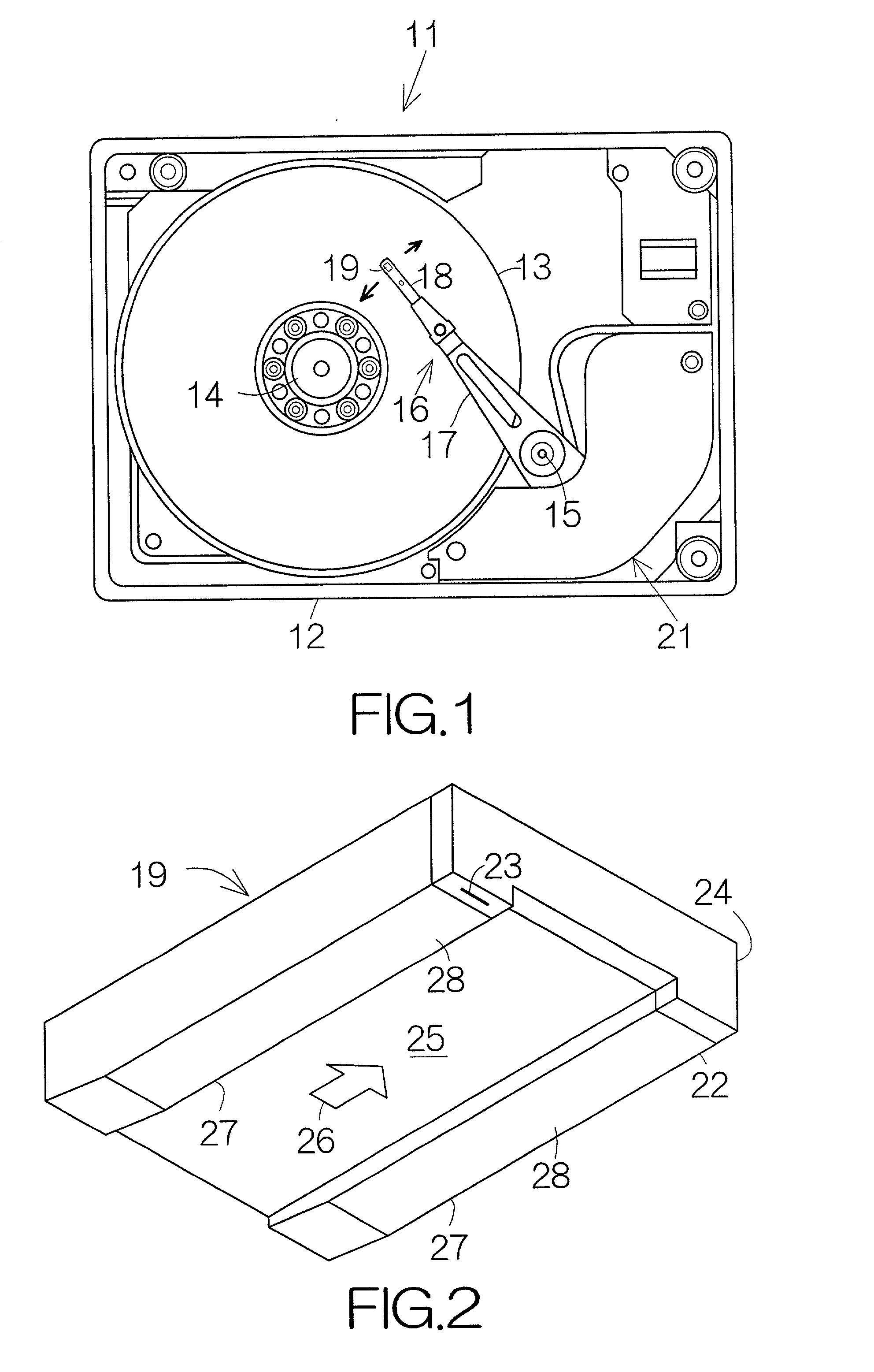 Magnetoresistive film having non-magnetic spacer layer of reduced thickness