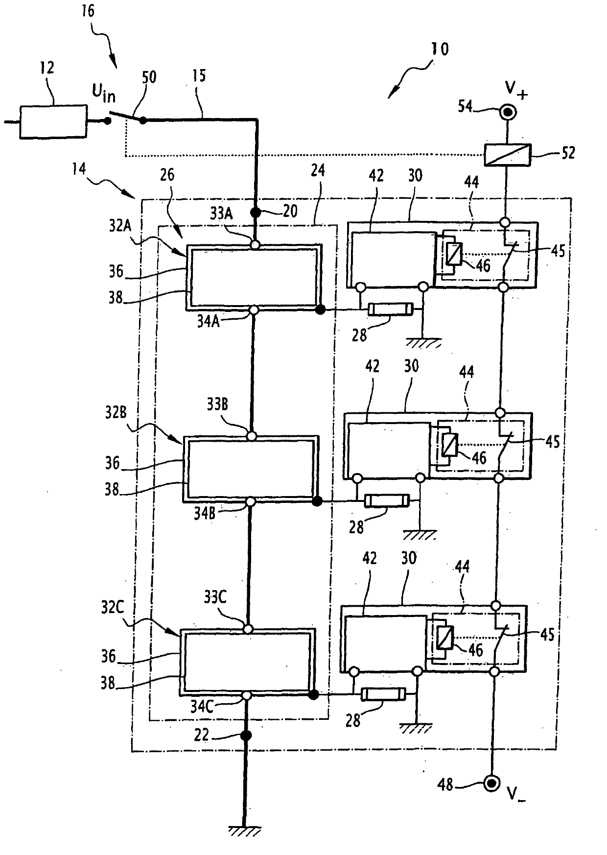 Energy storage chain for a vehicle, including at least one ultracapacitor module, energy storage system and railway vehicle