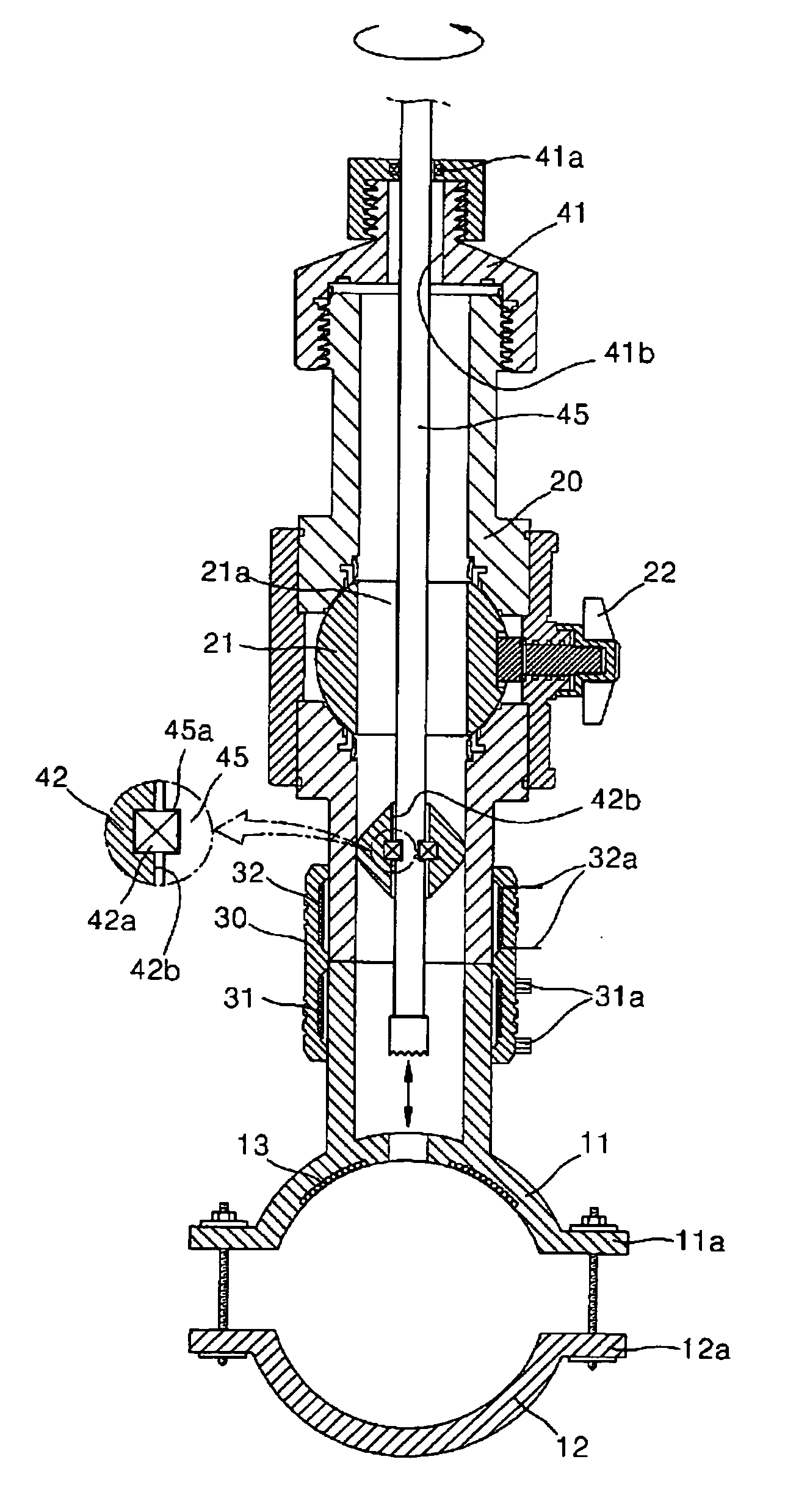 Pipe tapping apparatus