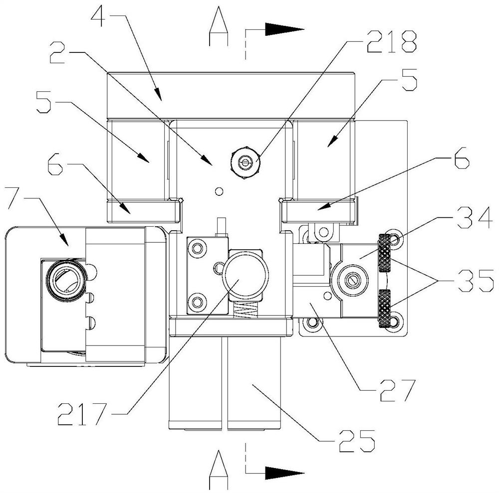 Circuit board inner layer punching machine die automatic position adjusting structure and position adjusting method