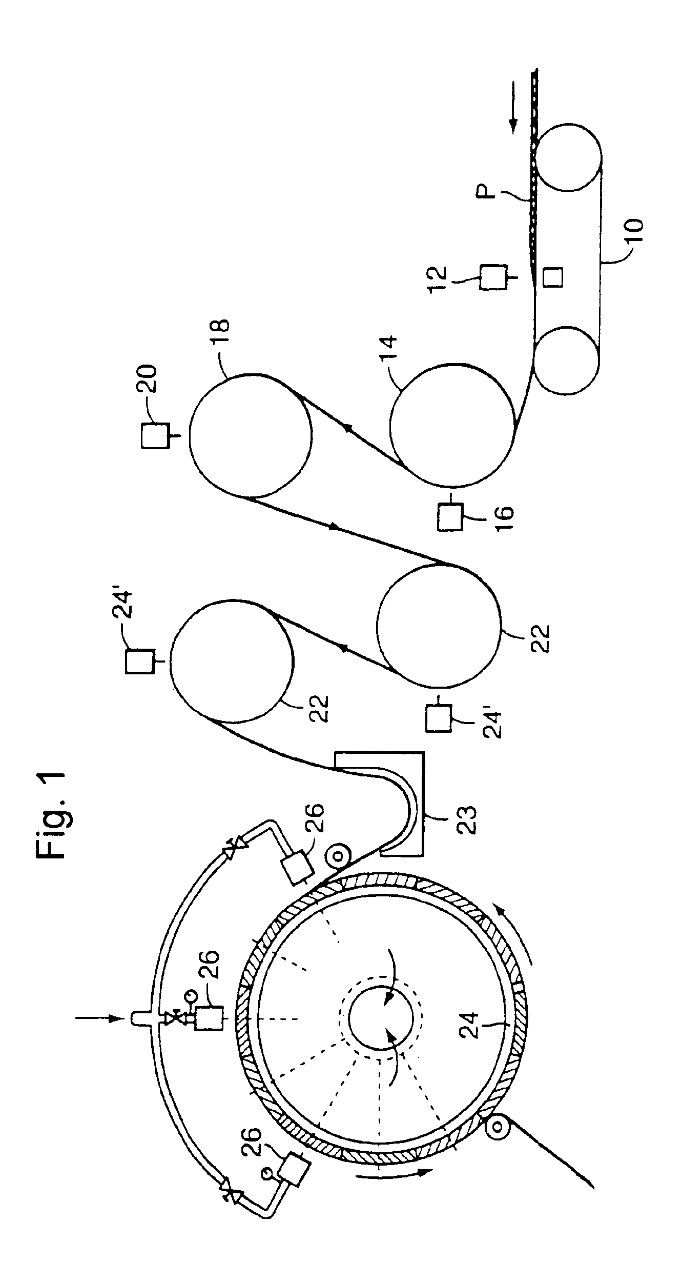 Hydroentangled filter media with improved static decay and method