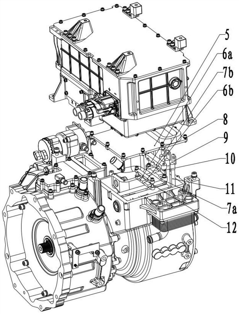 Three-phase sealing structure of oil-cooled motor