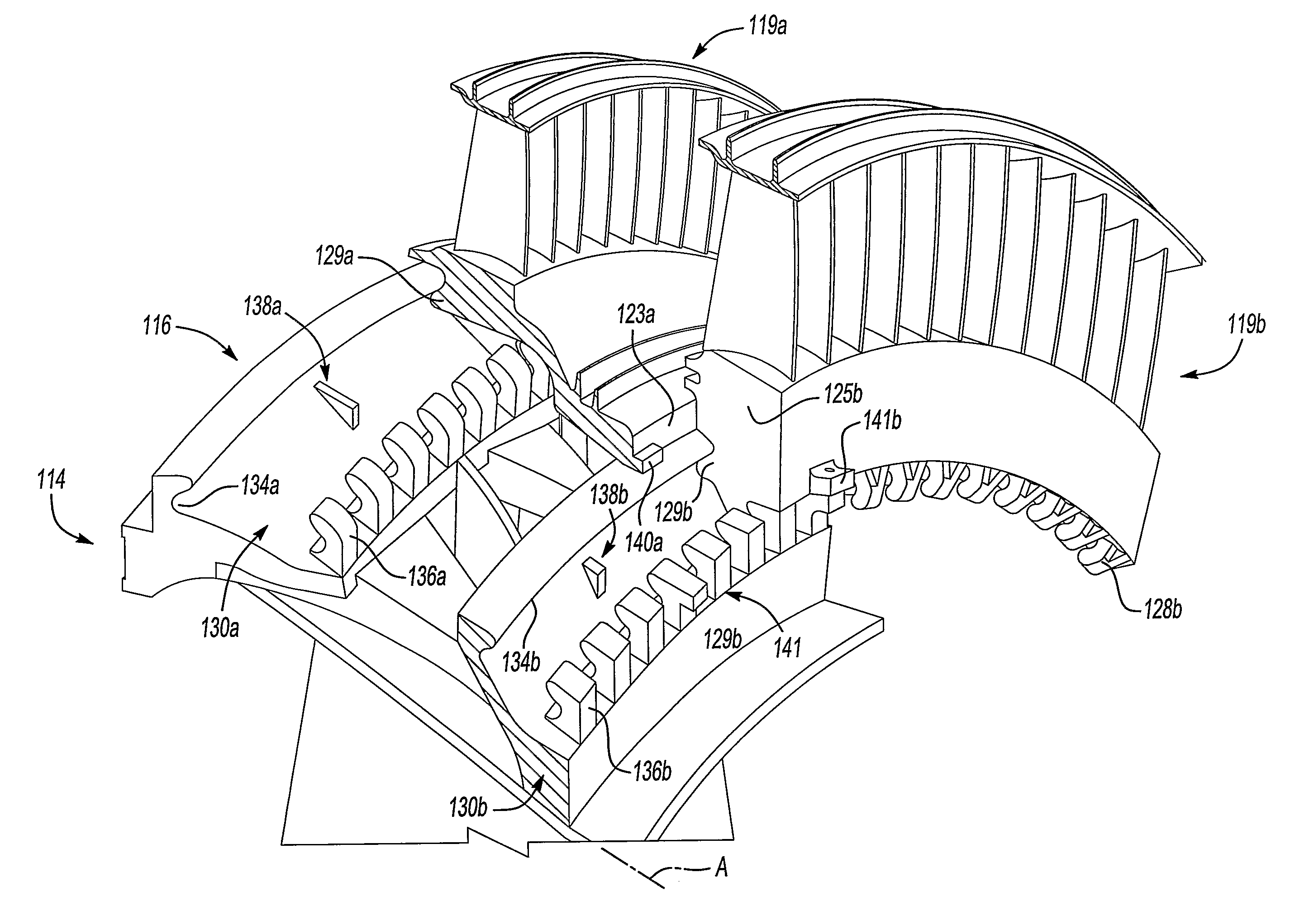Tip turbine engine comprising turbine clusters and radial attachment lock arrangement therefor