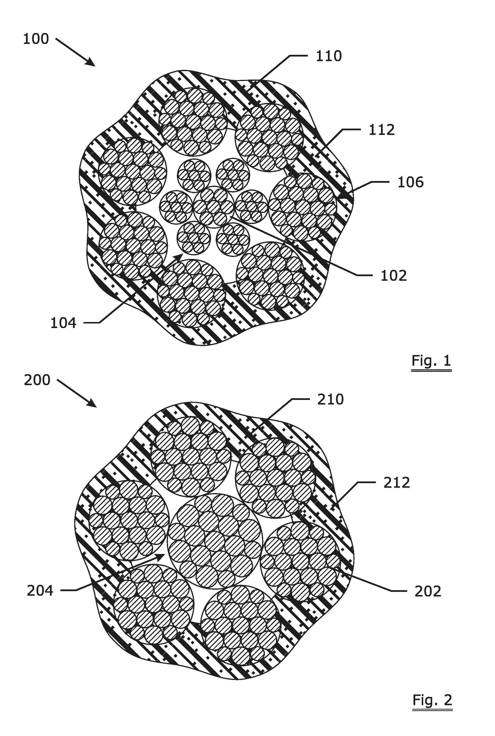 Load bearing assembly comprising a steel rope and a jacket