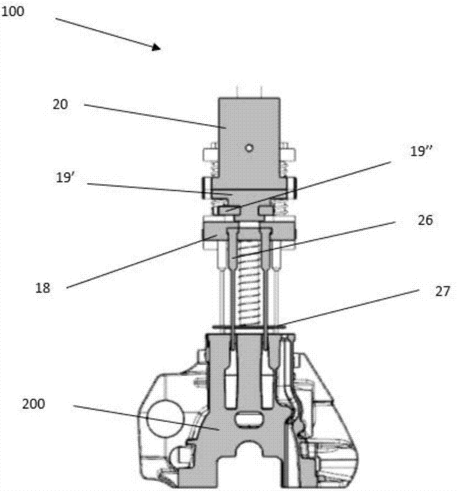 A device and method for pre-cleaning the residual sand in the inner cavity of the cylinder water jacket