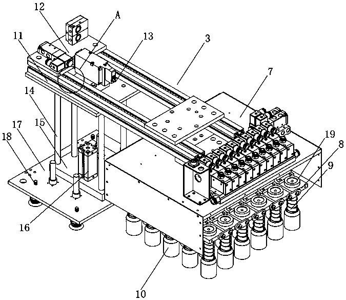 Mobile feeding mechanism used for injection molding machine and working method thereof