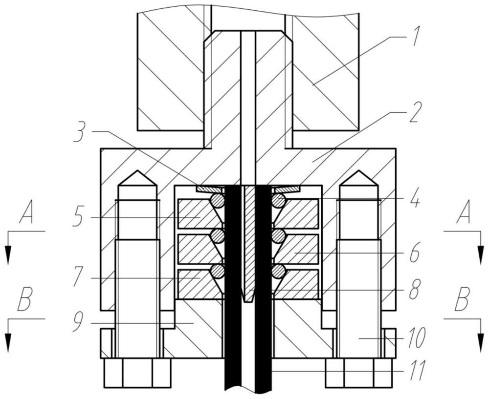 Clamp for tensile test of small-pipe-diameter steel pipe in high-pressure hydrogen environment