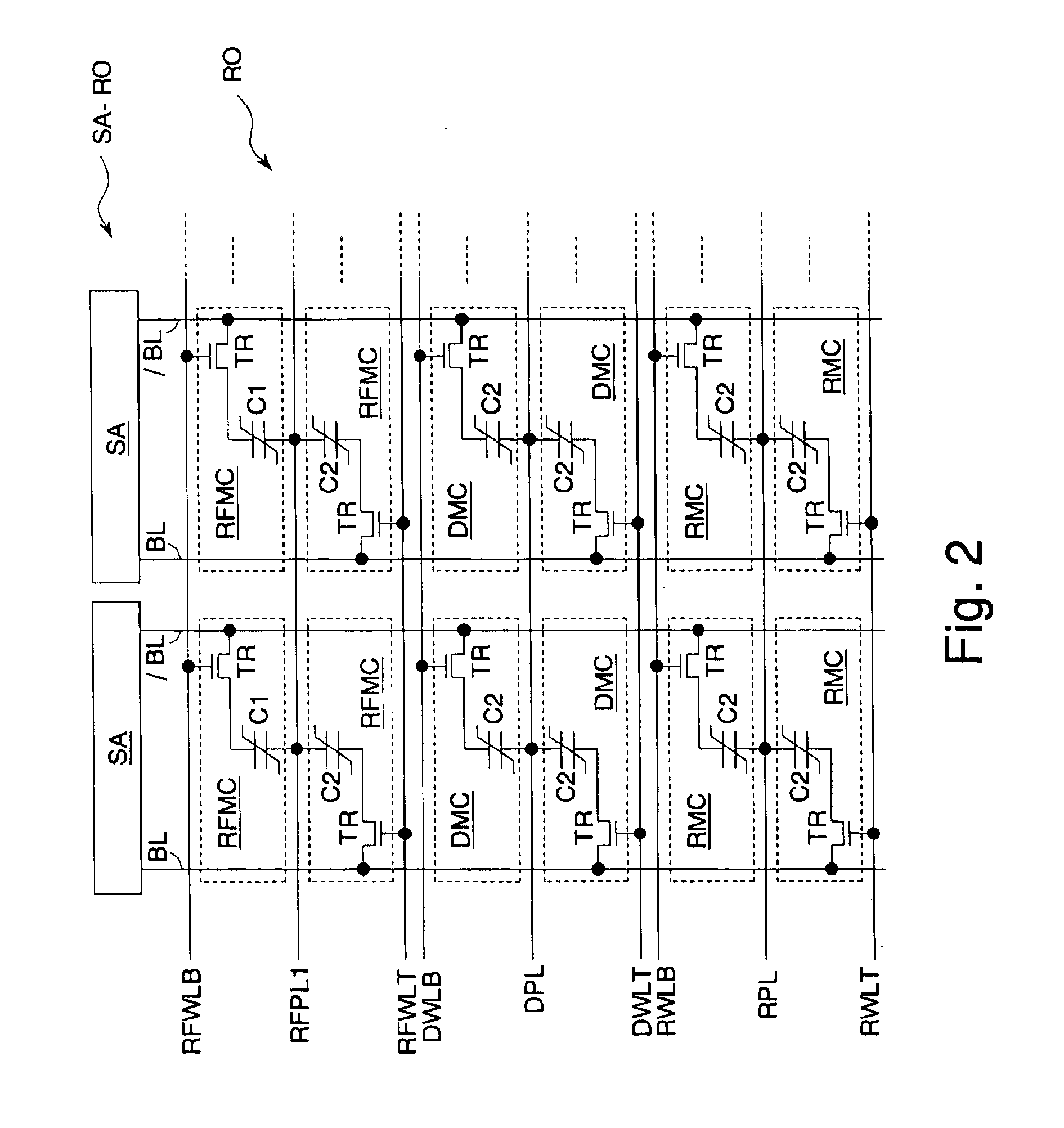 Ferroelectric memory and method of reading data in the same