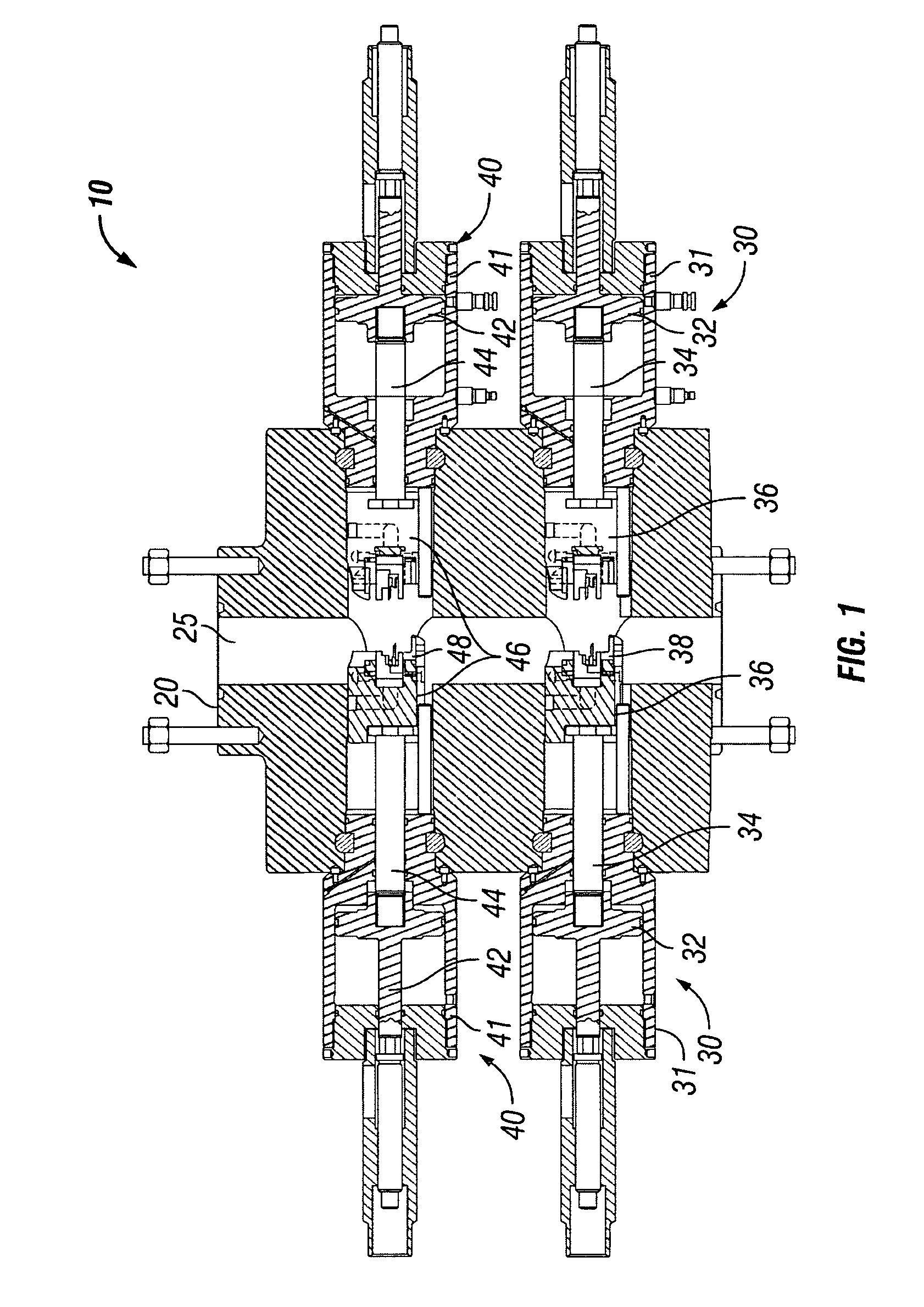 Inner guide seal assembly and method for a ram type BOP system