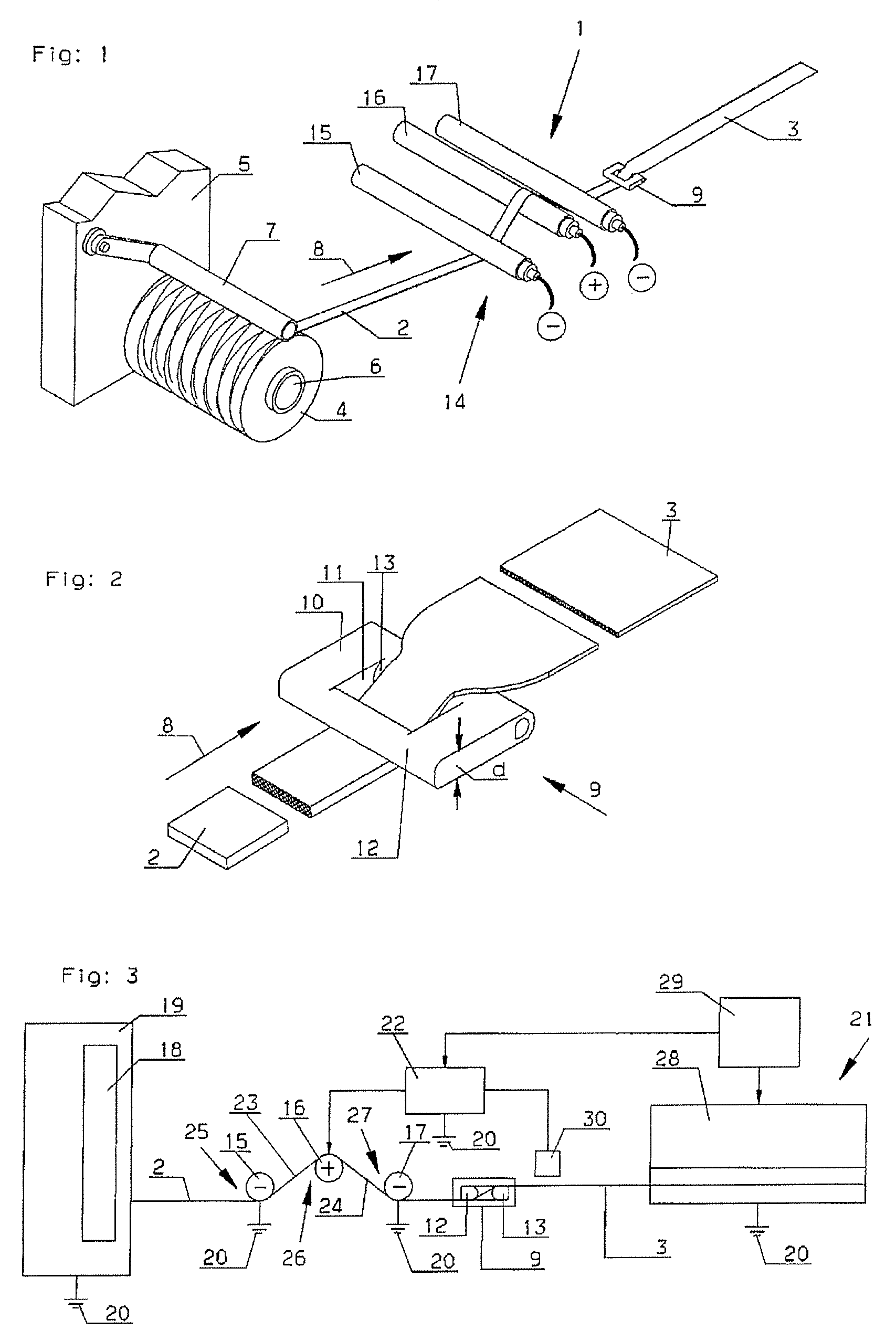 Device and method for spreading a carbon fiber hank