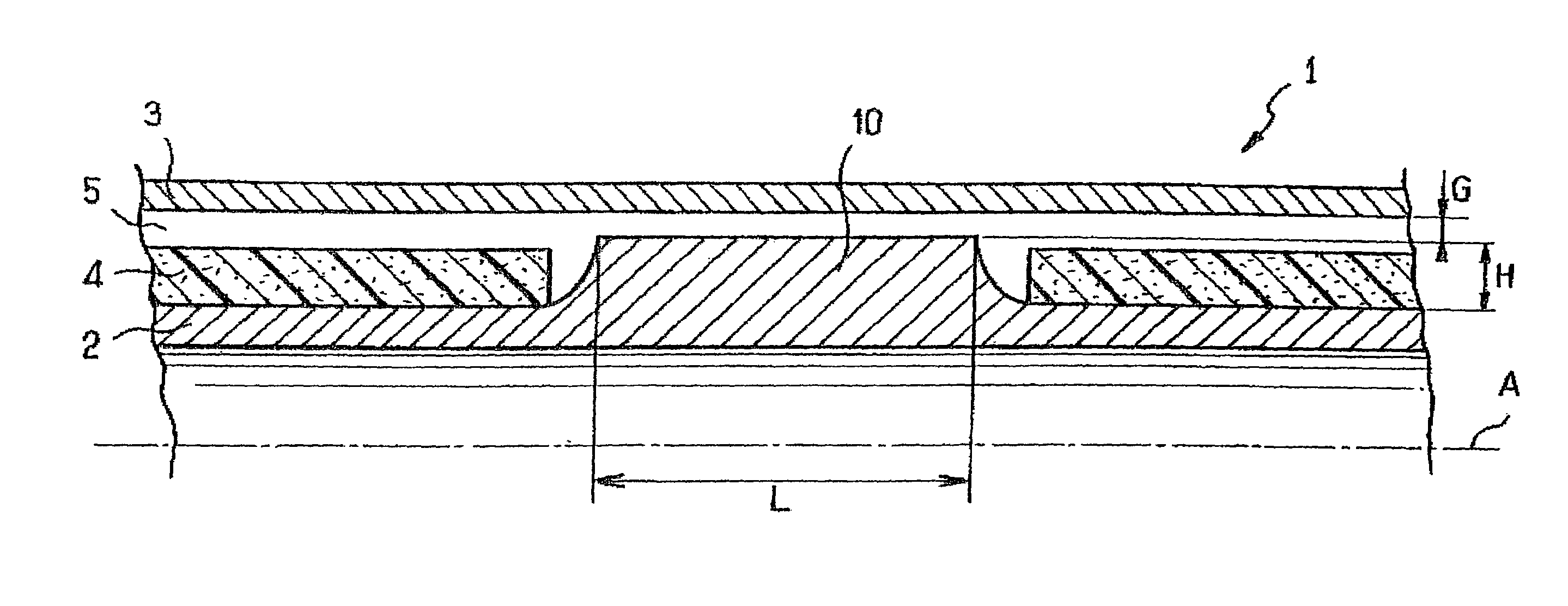 Double-sheath pipe for transporting fluids, provided with a device for limiting propagation of a buckle of the outer tube and method for limiting propagation