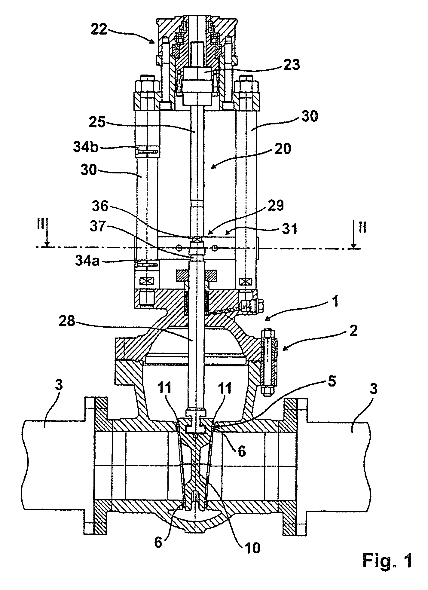 Gate valve comprising a valve body