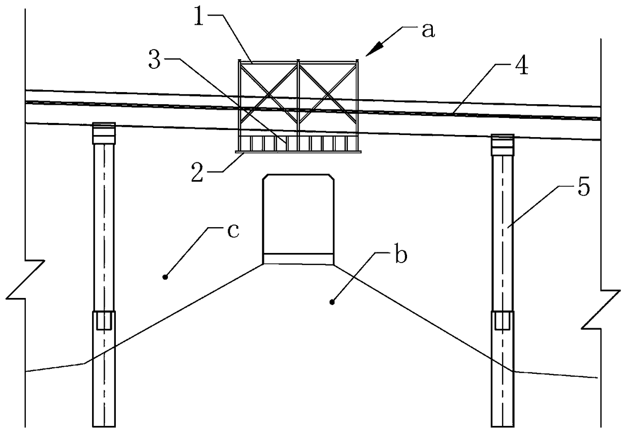 Construction method of a suspended protective scaffolding