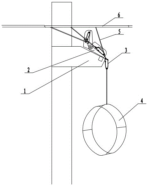 Automatic crab trap releasing device