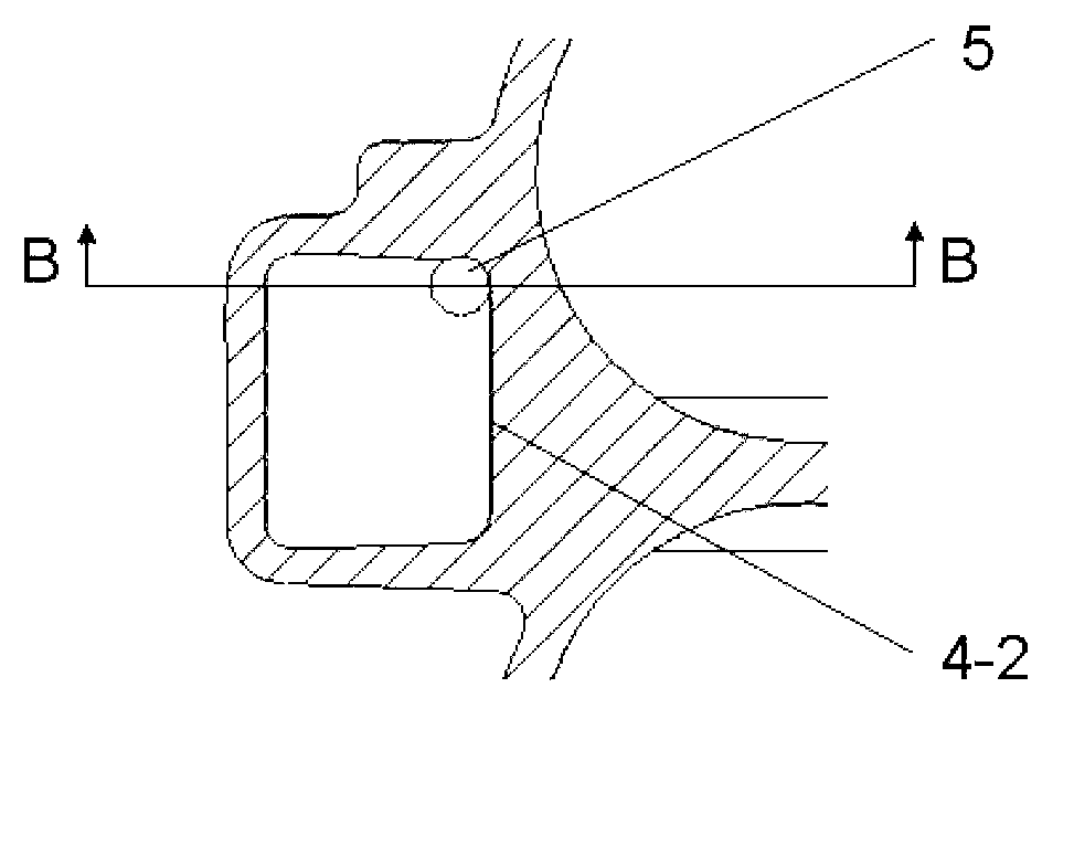 Crankcase ventilation oil returning structure