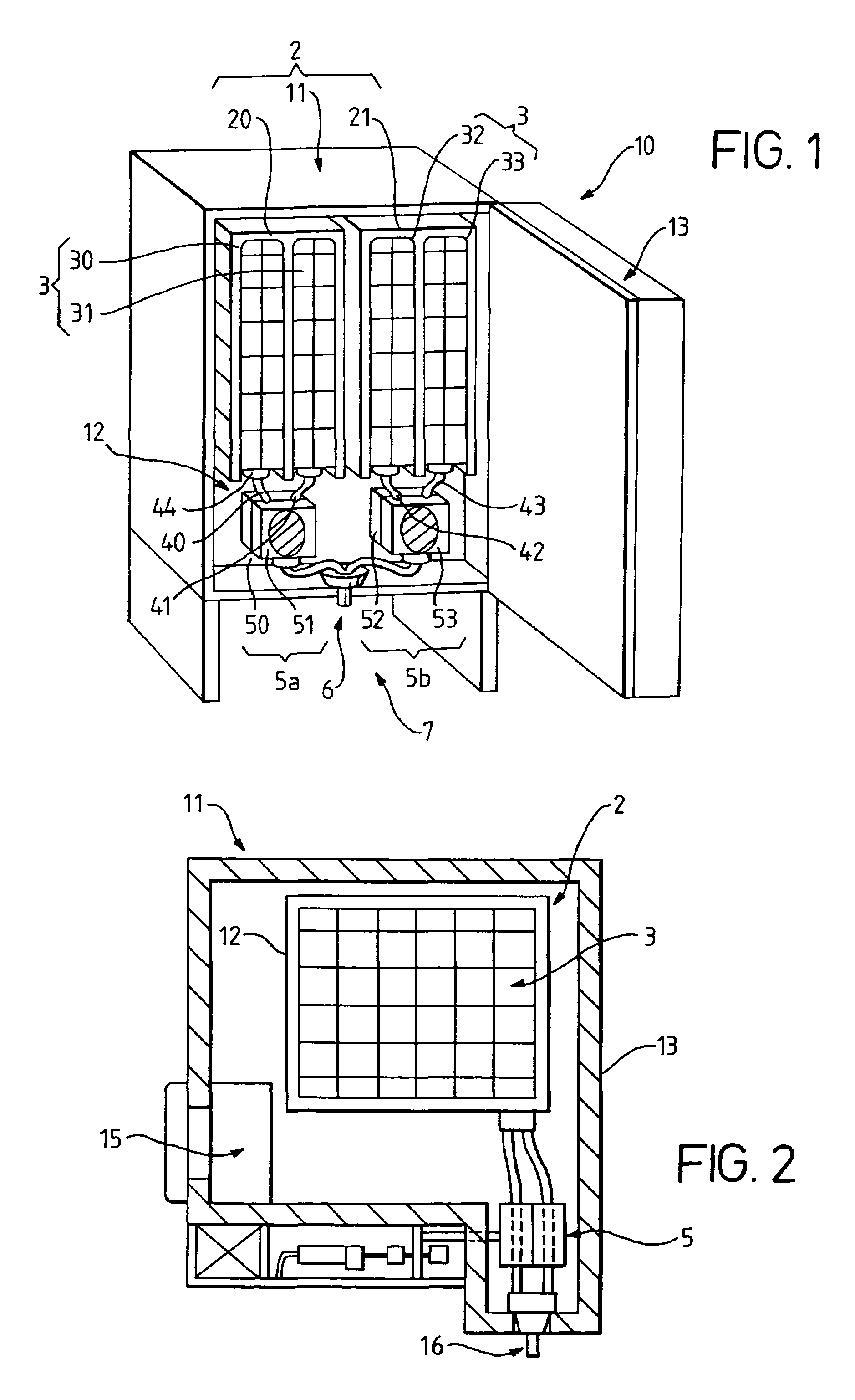 Device and method for on-demand dispensing of spoonable or drinkable food products having visual appearance of multi-components