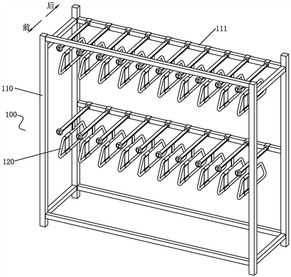 A combined shelf for placing insulating appliances for live work in distribution networks