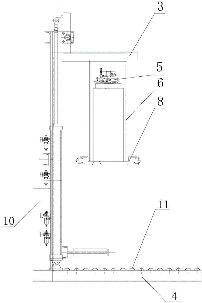 Lubricating grease conveying device with little residual oil amount