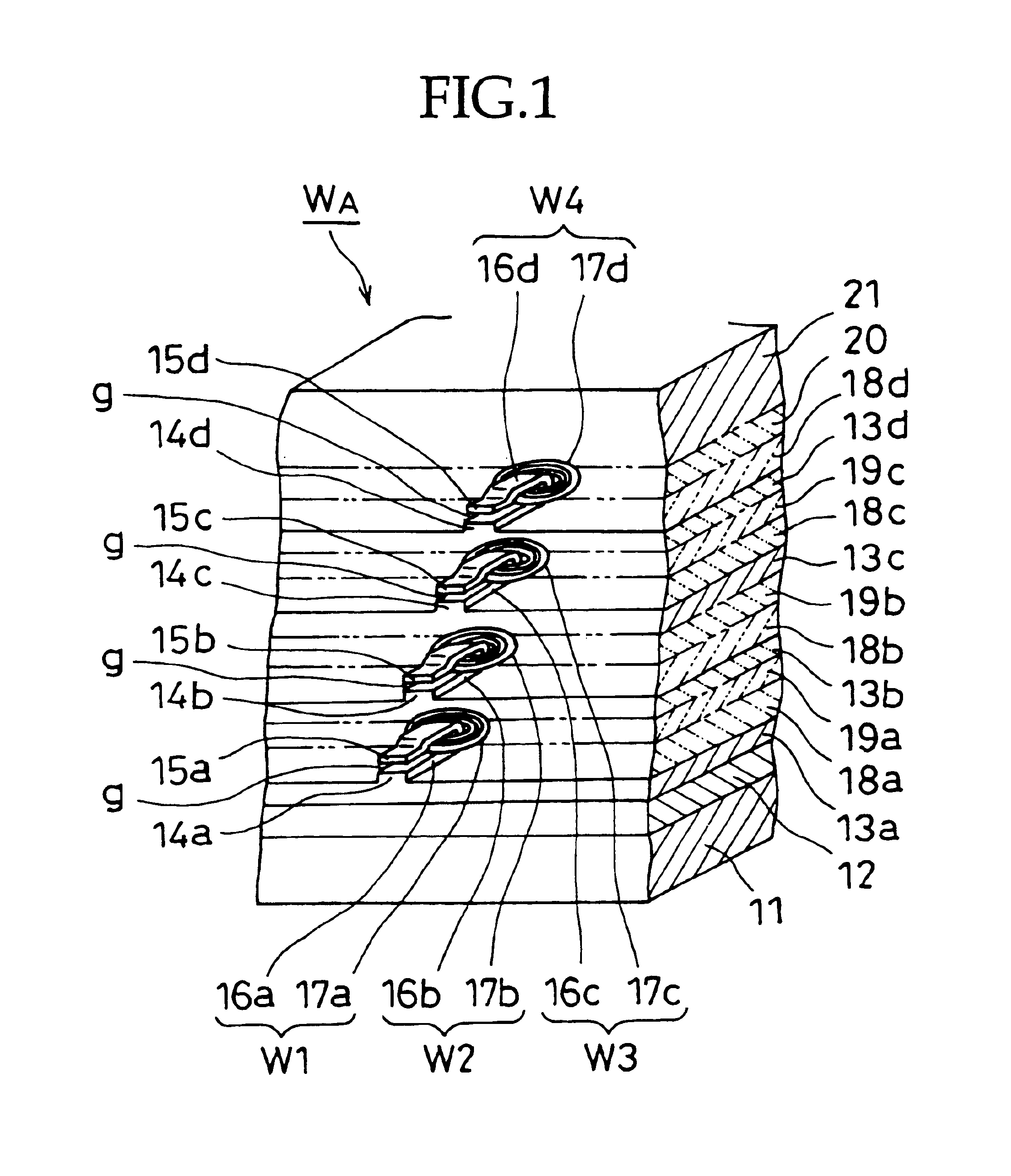 Magnetic tape recording apparatus for recording tracks having same track pitch