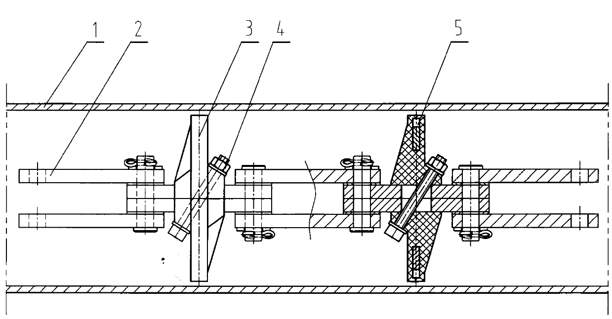 Split type chain piece used for pipe-chain type powder conveyor