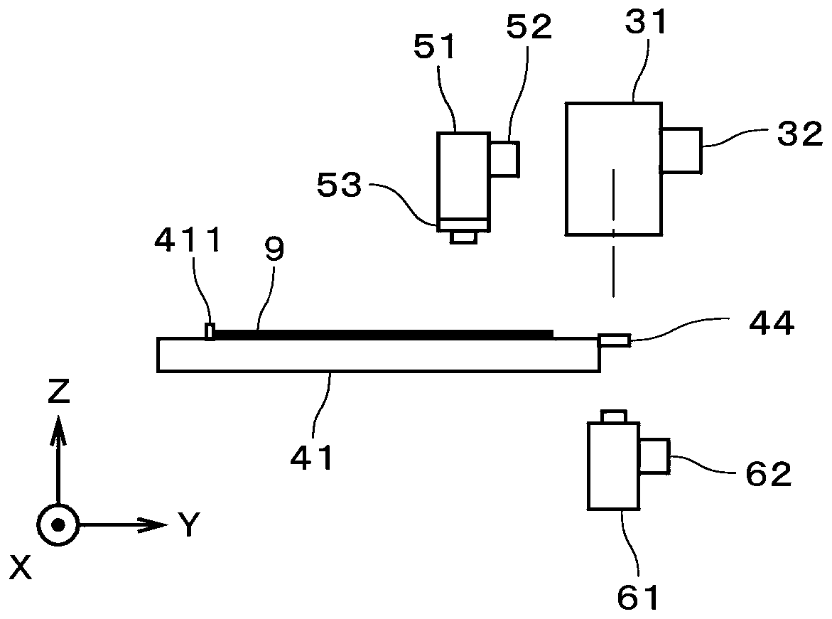 Mark position detecting apparatus, drawing apparatus and mark position detecting method