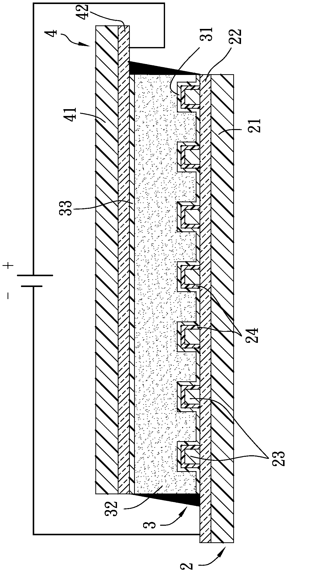 Electrochromic device including metal lines