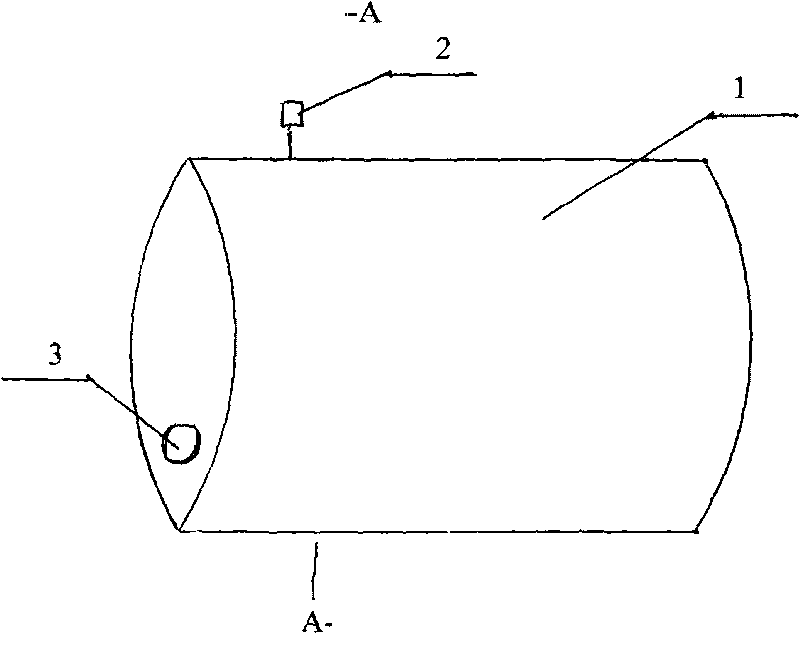 Internal emptying device for solar water heater