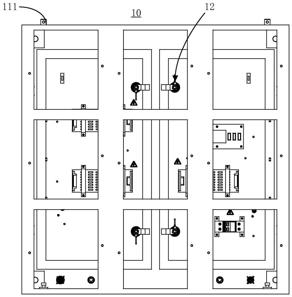 Reinforced display screen utilizing reinforced twist lock for secondary locking