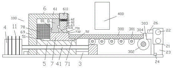 Plate processing workbench device capable of dissipating heat and spraying coating material and use method thereof