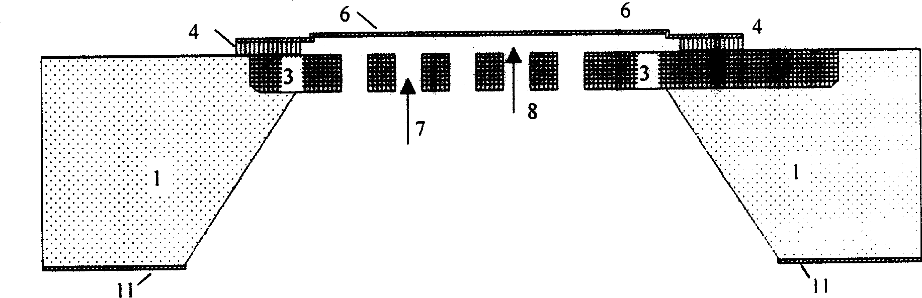 Chip having high sensitivity for silicon micro-capacitor microphone and preparation method thereof