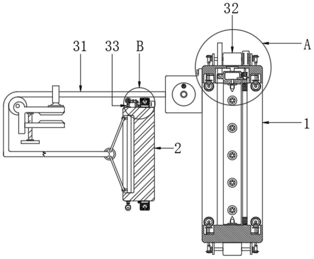 A residual liquid removal device and method for hot-dip galvanized steel pipe