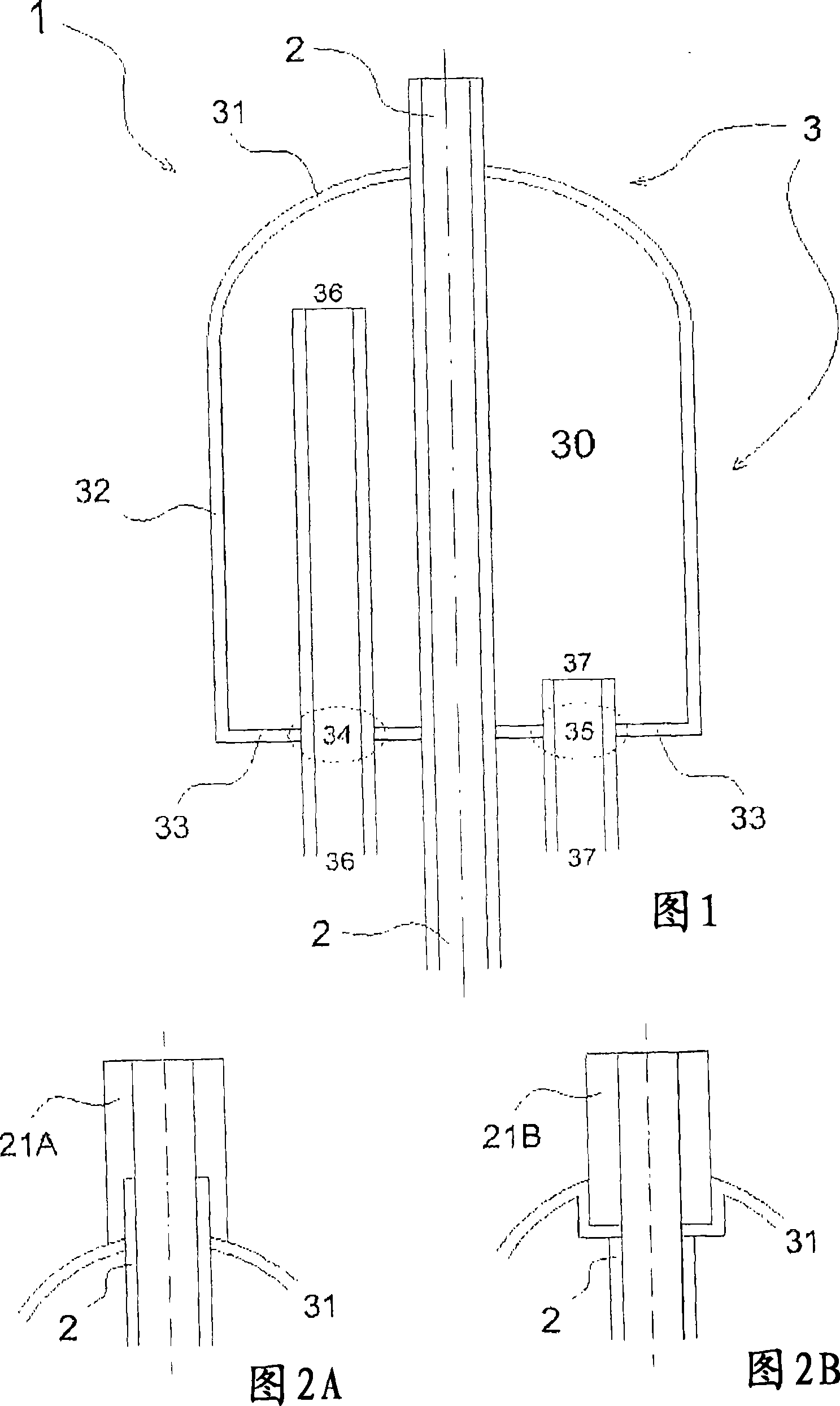 Device for introducing reaction gases into a reaction chamber and epitaxial reactor which uses said device