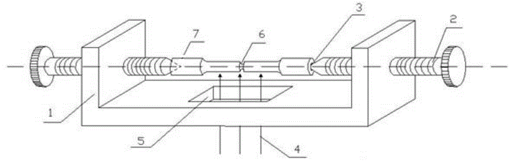 Fixing device for round-bar stretching sample with gap and measurement method for diameter at gap