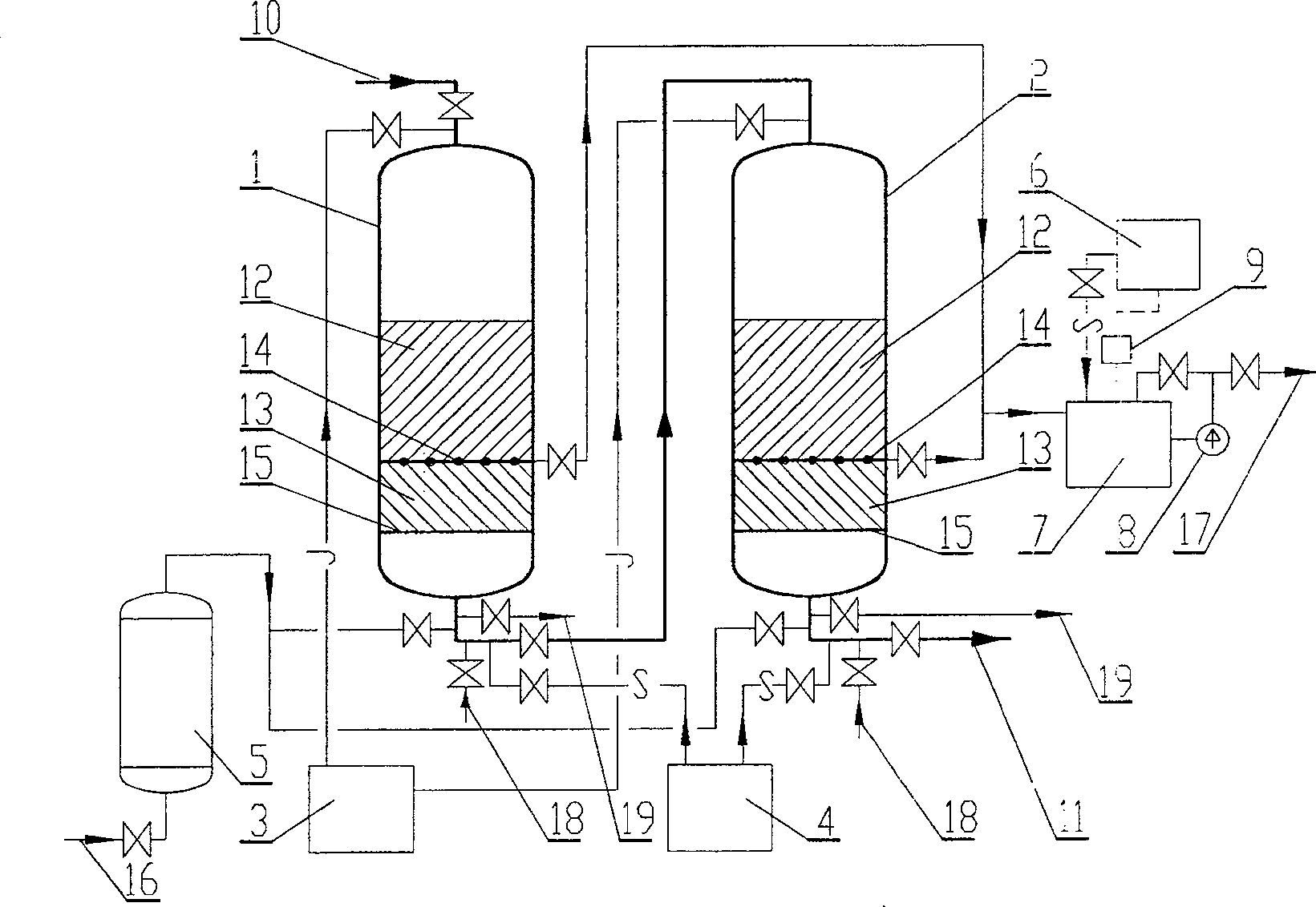 Double-tower type two-stage desalting device