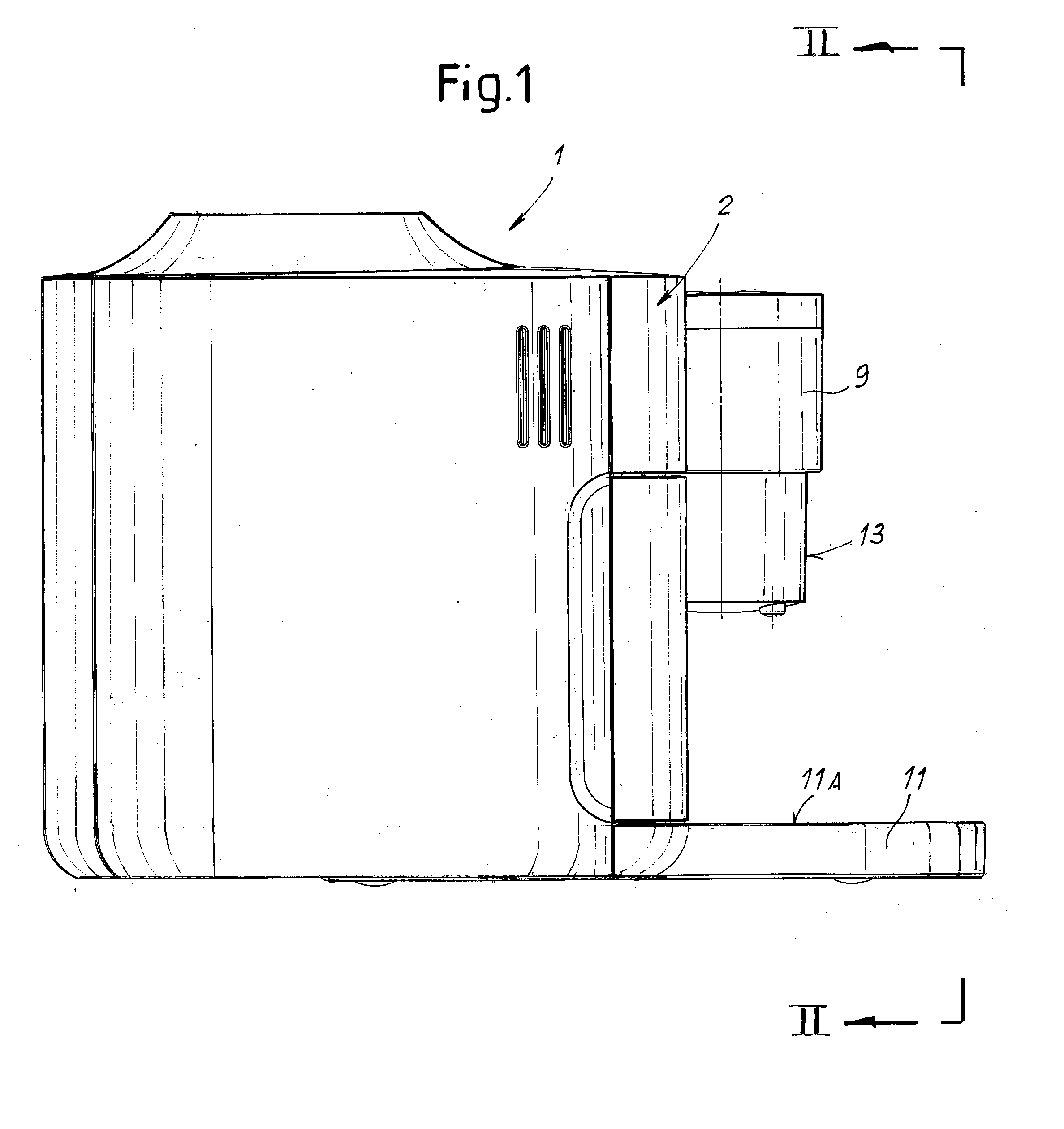 Device for preparing a beverage
