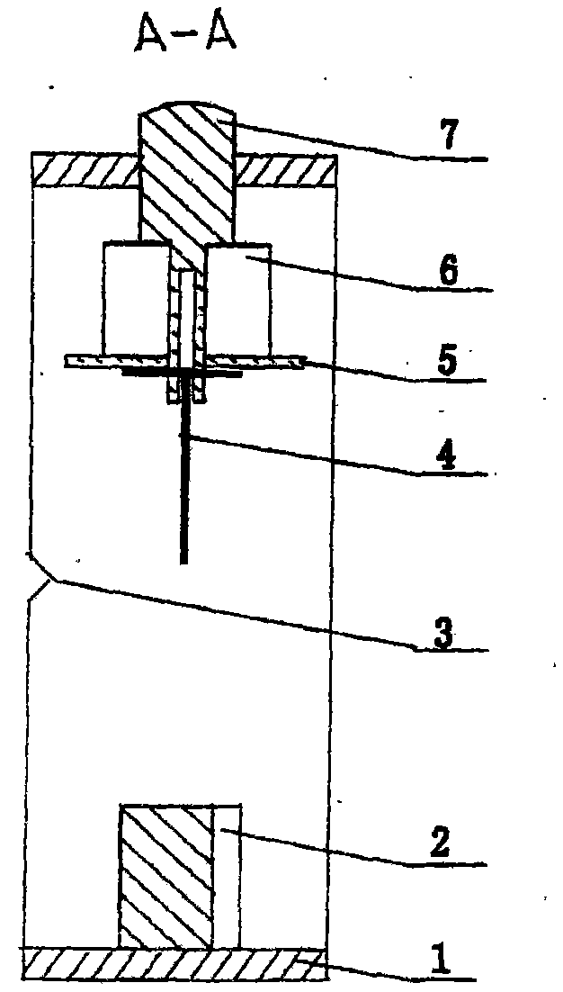 Automatic leveling optical tree-angle measuring gauge