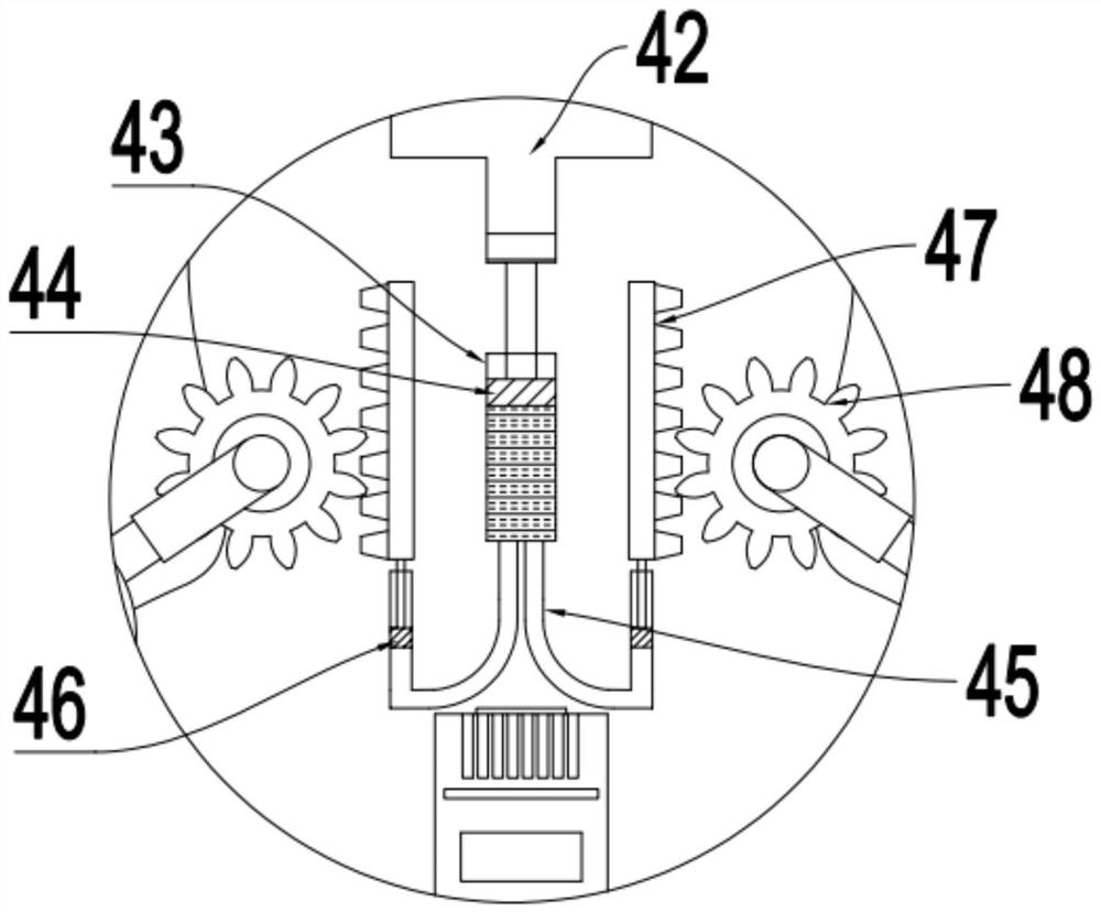 Unmanned aerial vehicle with foldable fuselage