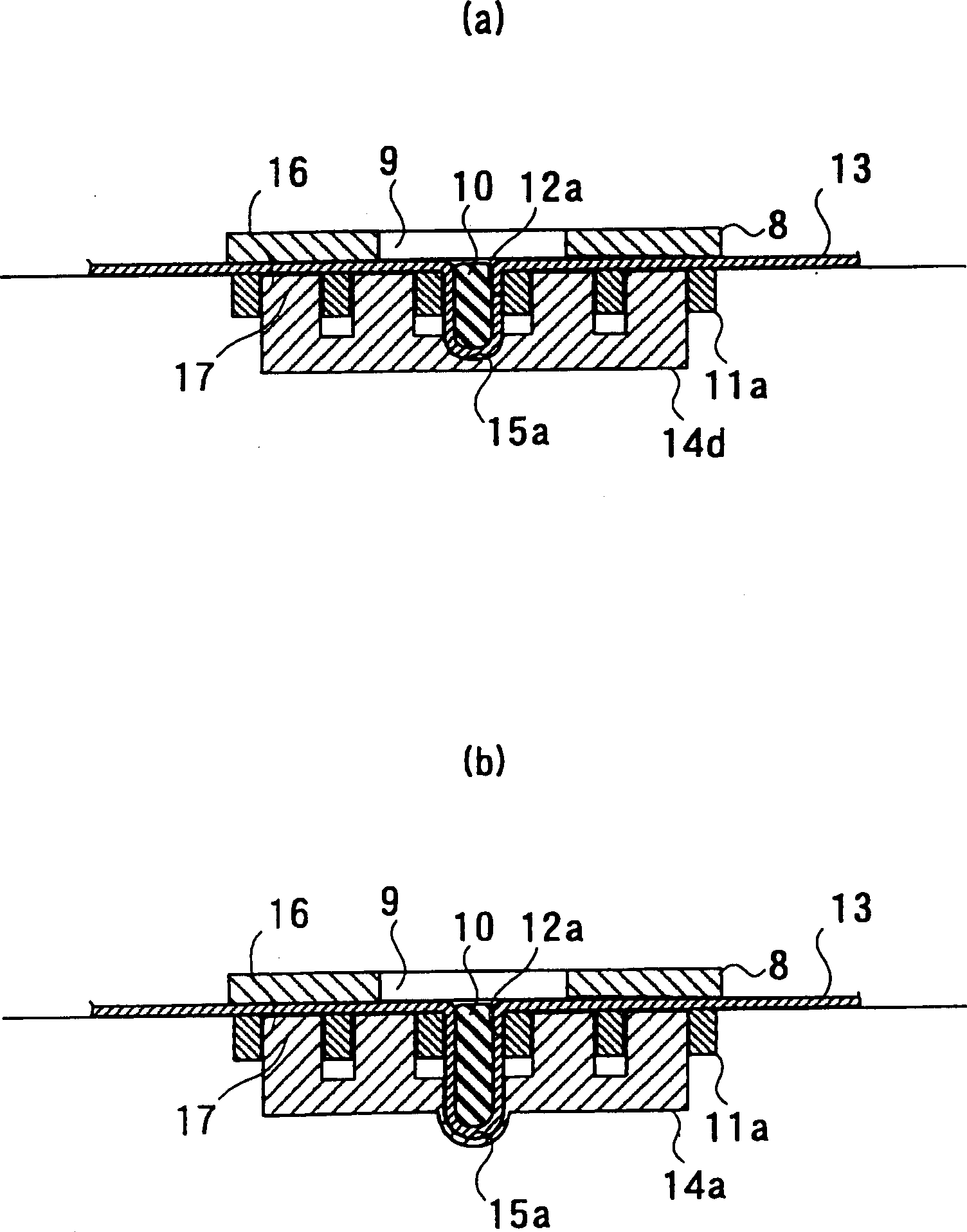 Cloth decoration edge forming device constituted from sawtooth stitch sewing machine