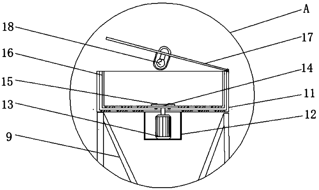 Solid-liquid separating medical garbage collecting device