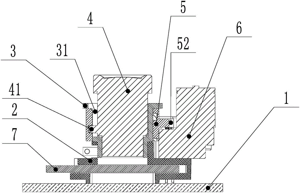 Lens assembly capable of realizing automatic focusing by adopting fixed focus lens
