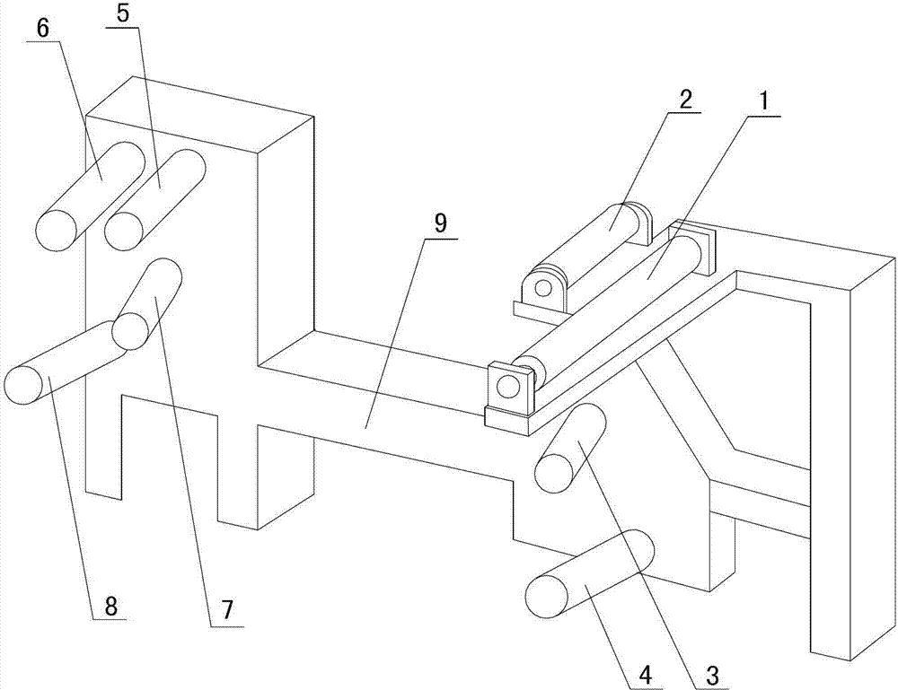 Carbon fiber tow layered conveying device