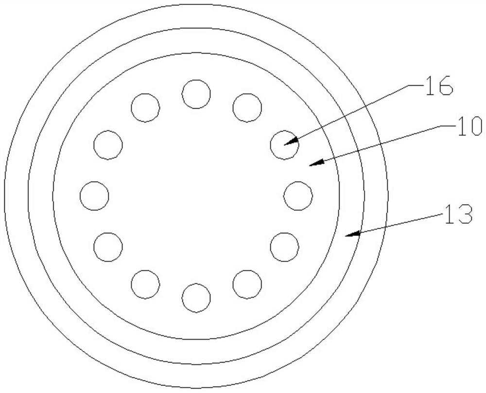 A freely adjustable spraying vehicle for corn planting