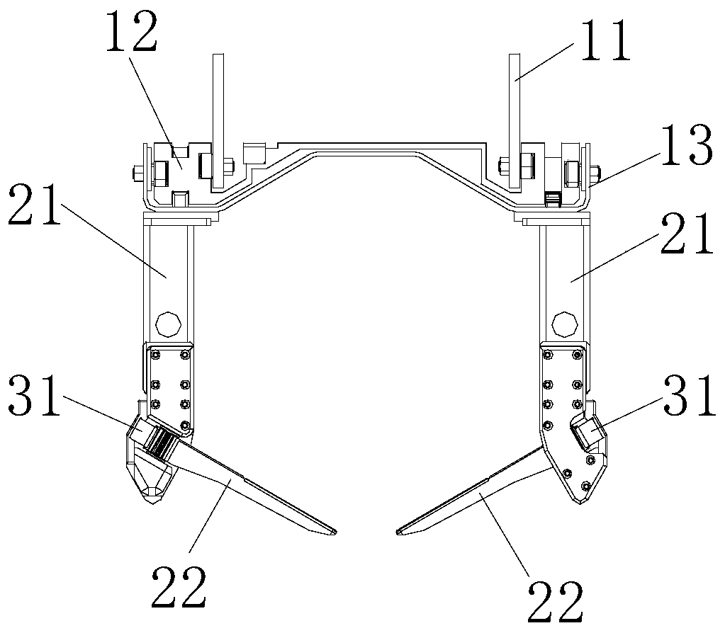 Roll material clip and stacker