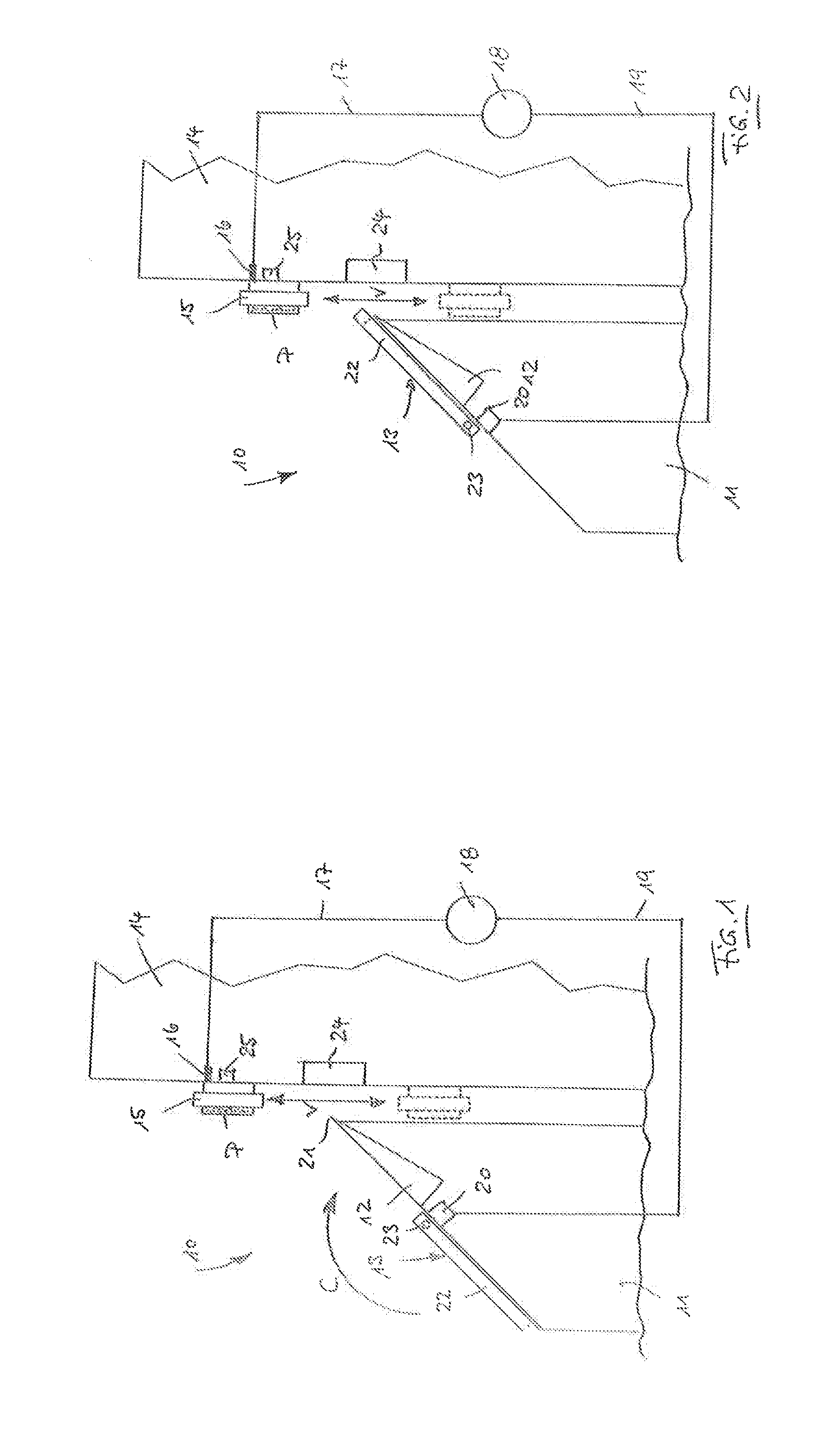 Microtome and method for controlling a safety device of a microtome