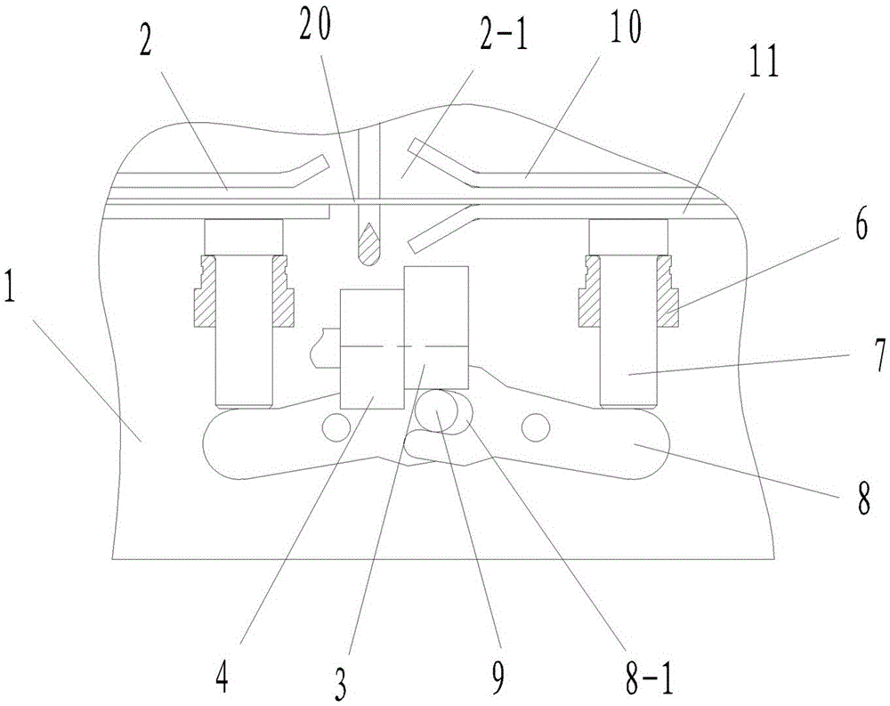 Cutting machine for cutting continuous bills into single pieces