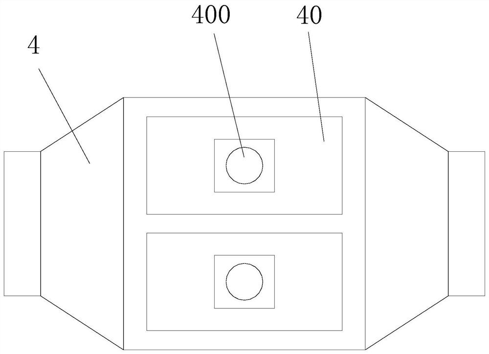 A concrete mixer with a hopper door that opens outwards and whose drum residues are easy to remove